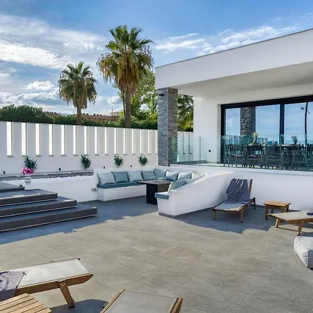 V Villa, Board, By Zantewize * Laganas