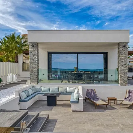 V Villa, Board, By Zantewize Villa