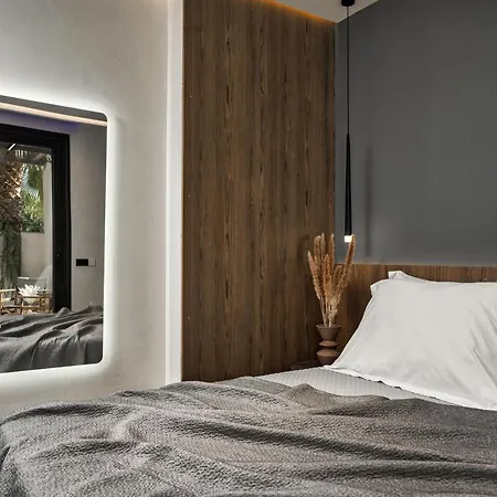 V Villa, Board, By Zantewize