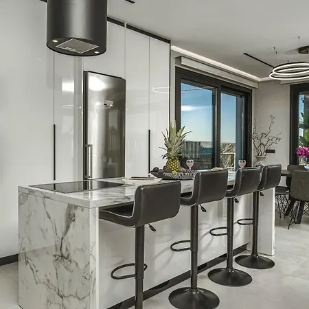 Βίλα V Villa, Board, By Zantewize *