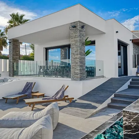 Βίλα V Villa, Board, By Zantewize