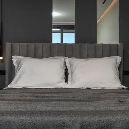 V Villa, Board, By Zantewize Вилла