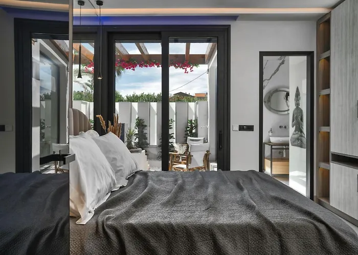 V Villa, Board, By Zantewize *