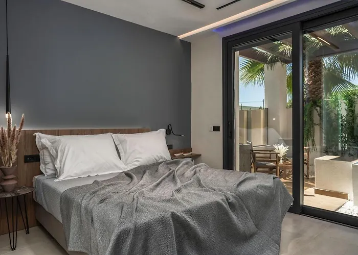 V Villa, Board, By Zantewize لاغاناس