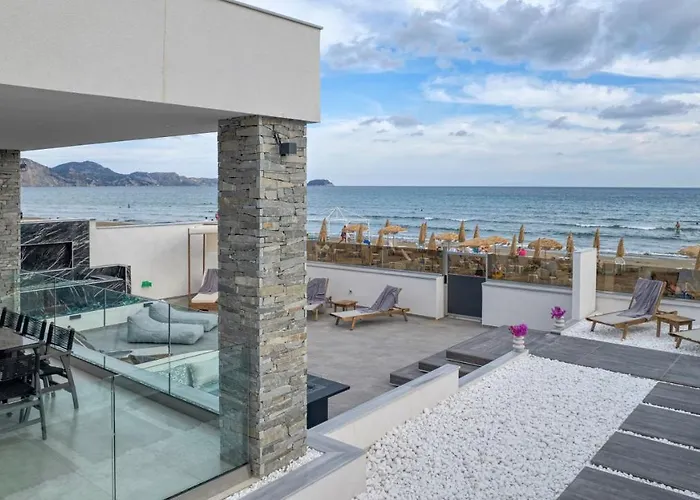 V Villa, Board, By Zantewize لاغاناس