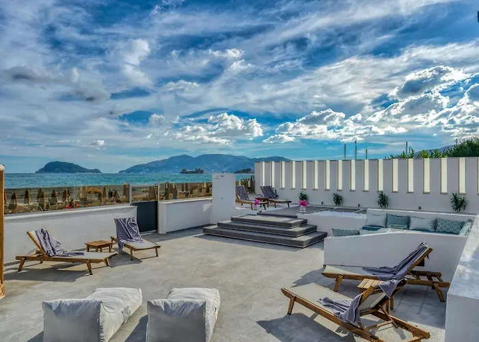 V Villa, Board, By Zantewize فيلة *