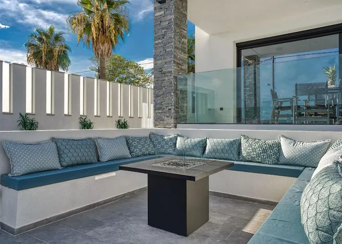 فيلة V Villa, Board, By Zantewize *