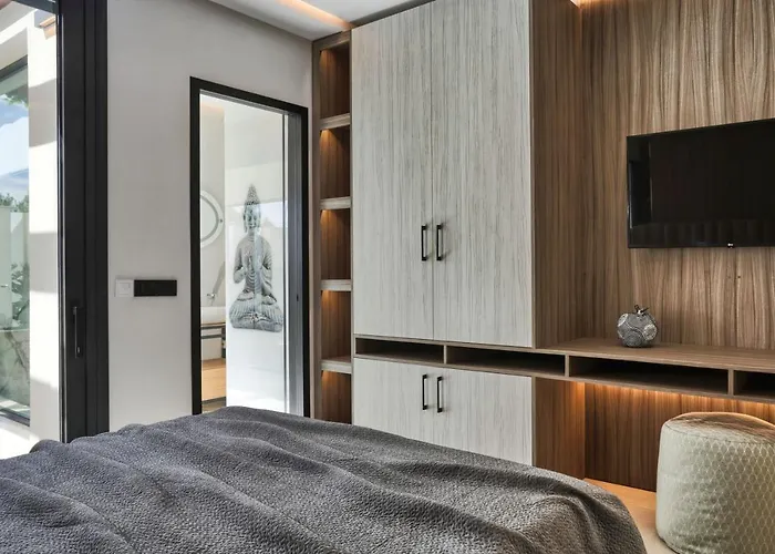 V Villa, Board, By Zantewize *