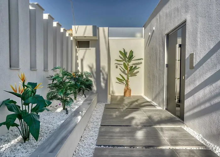 V Villa, Board, By Zantewize 빌라 *