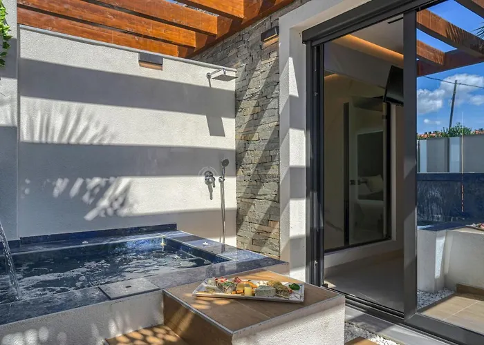 V Villa, Board, By Zantewize * Laganas