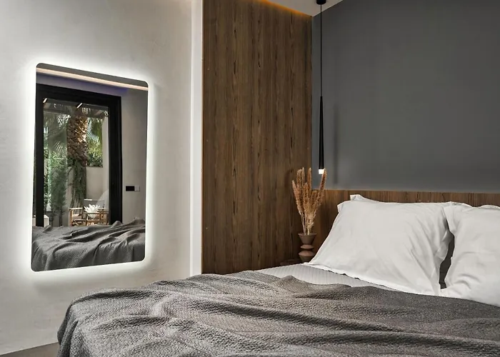 V Villa, Board, By Zantewize